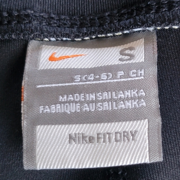 Nike Fit Dry Capri Women's Small Athletic Pants - Picture 6 of 8